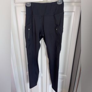 Athleta Womens Black High Traverse Leggings Size M Zip Pockets‎ Thick Workout